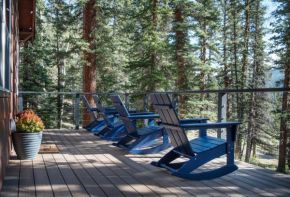 Carson Cabin - King Beds, Mountain Views, Mins to Town